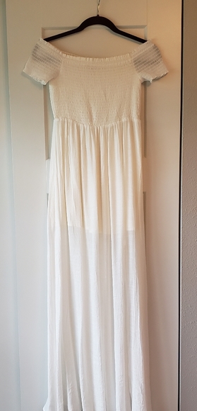 Boutique Off the Shoulder White Maxi Dress Aakaa Brand Womens Small - Picture 1 of 7